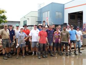 Floods - Clean Up Day 2 16-01-11 022.jpg
